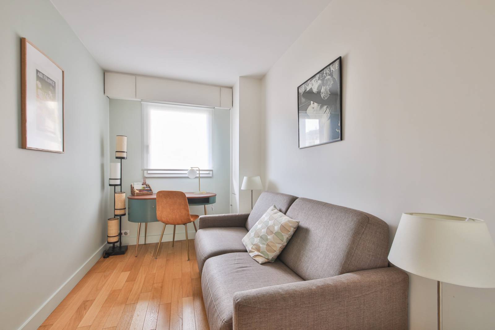 Chambre lumineuse dans un appartement familial dans le 15ème 