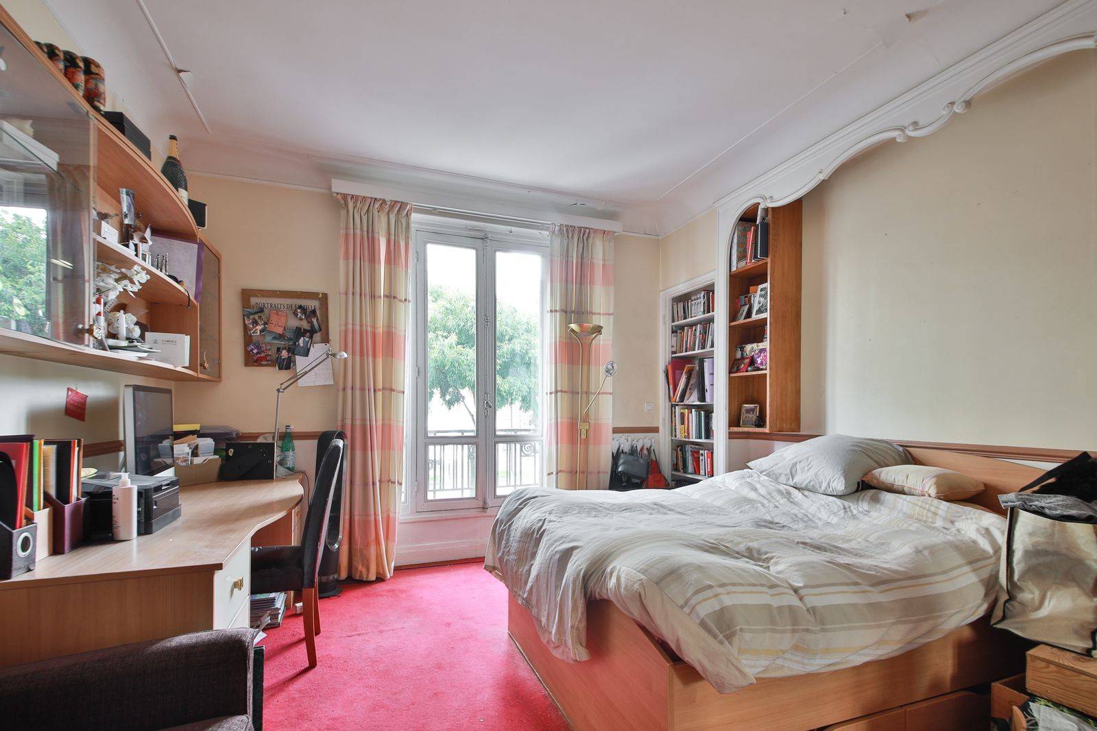 Chambre duplex Paris 15ème Cambronne avec calme et vue dégagée sur environnement résidentiel