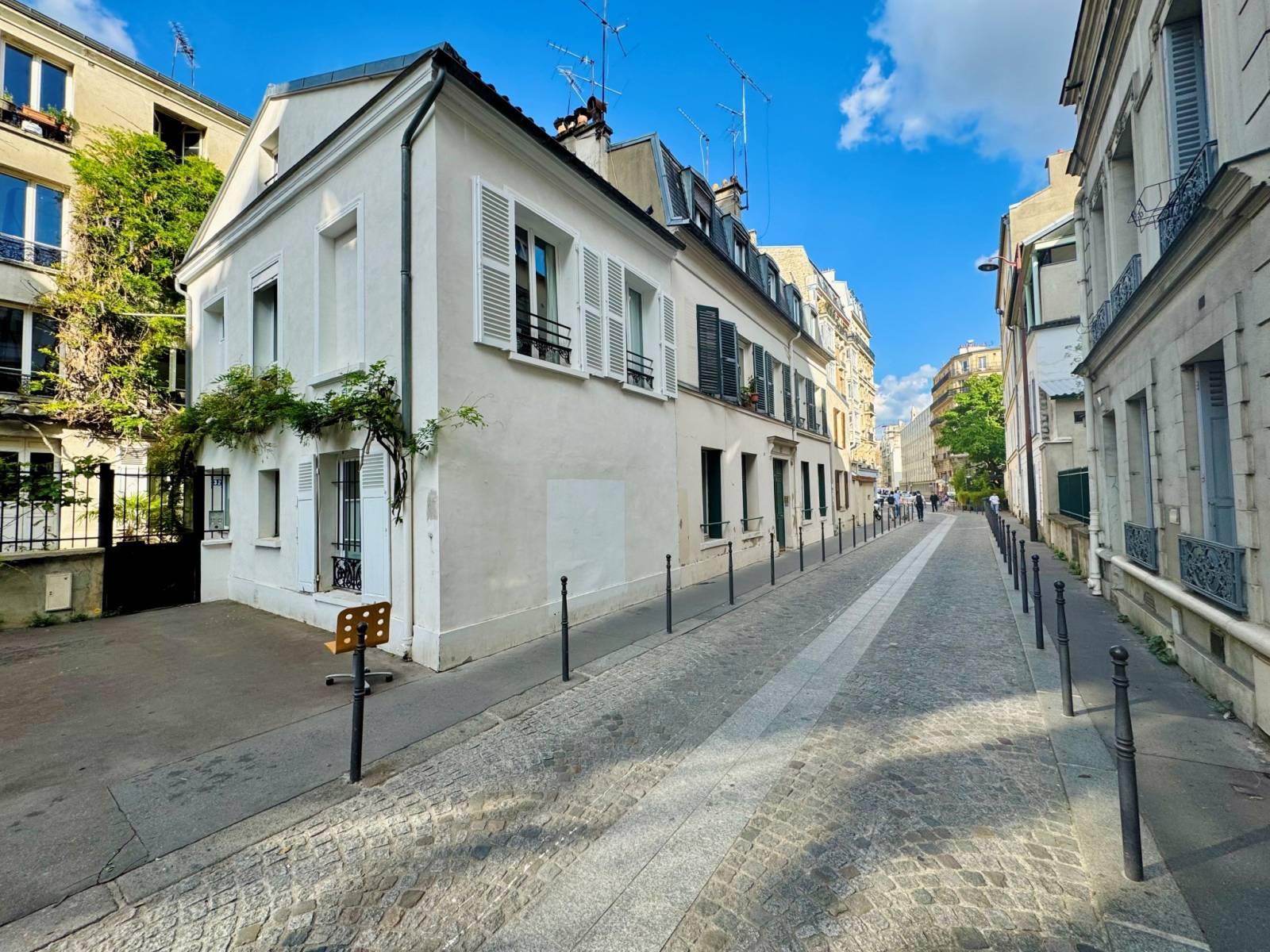 A vendre : Studio lumineux et calme – Paris 14ème –  Idéal investisseur ou primo-accédant