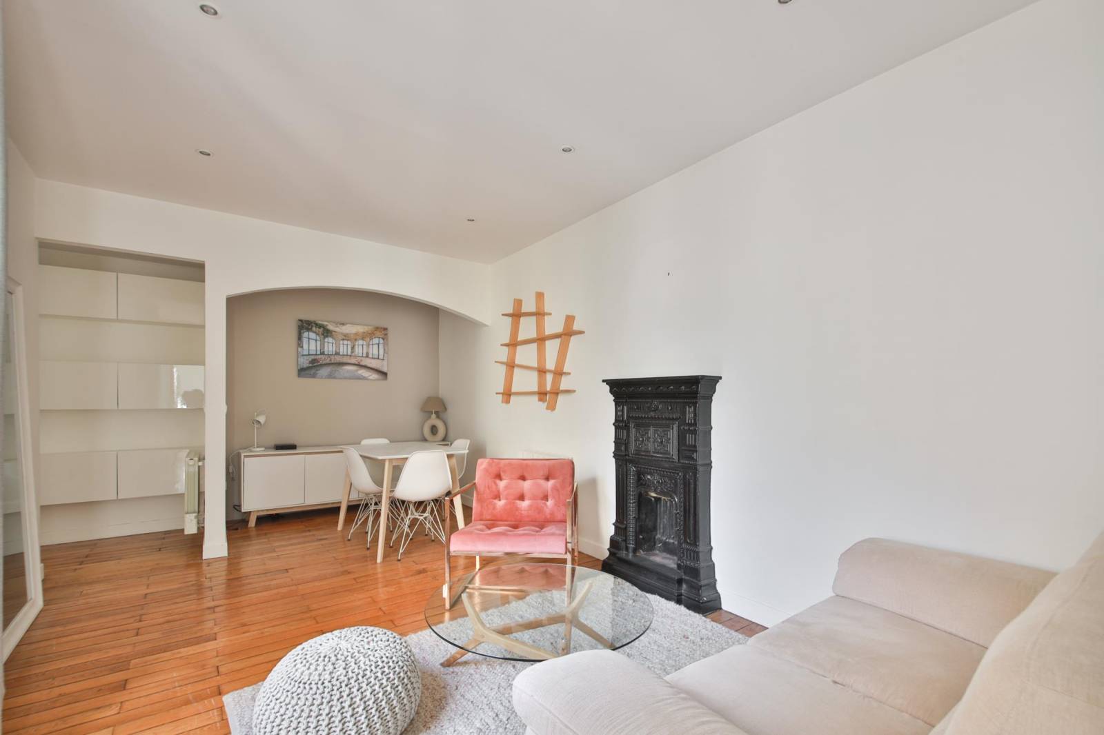 Grand séjour lumineux refait à neuf dans le quartier Pernety à Paris 1'