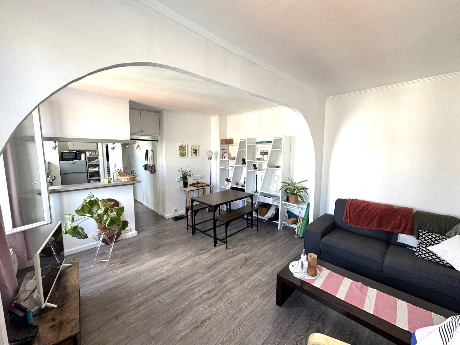 A Vendre : Appartement 2 pièces meublé – Paris 14ème – Village Pernety