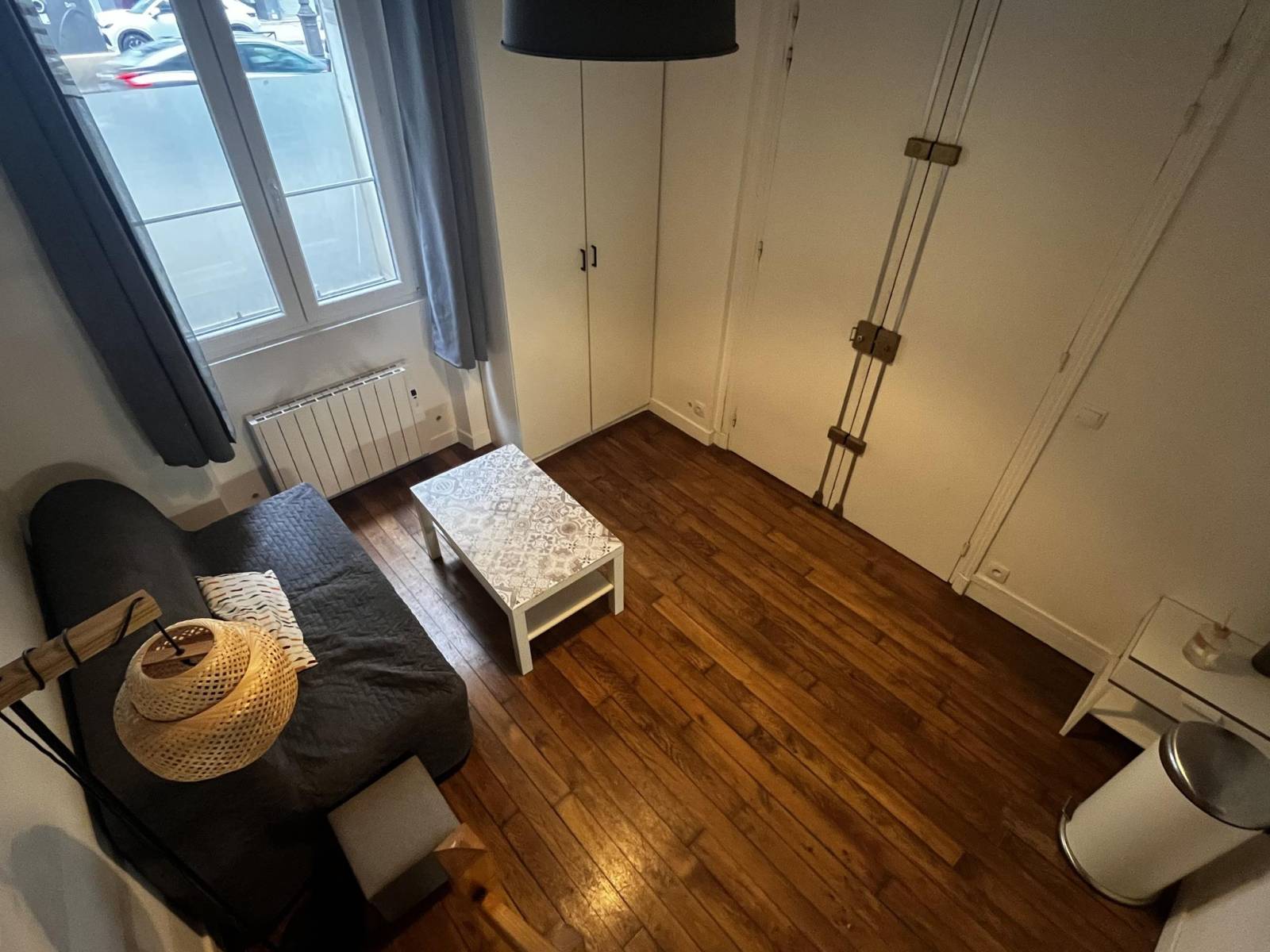 Pièce de vie du studio meublé de 18,82m²