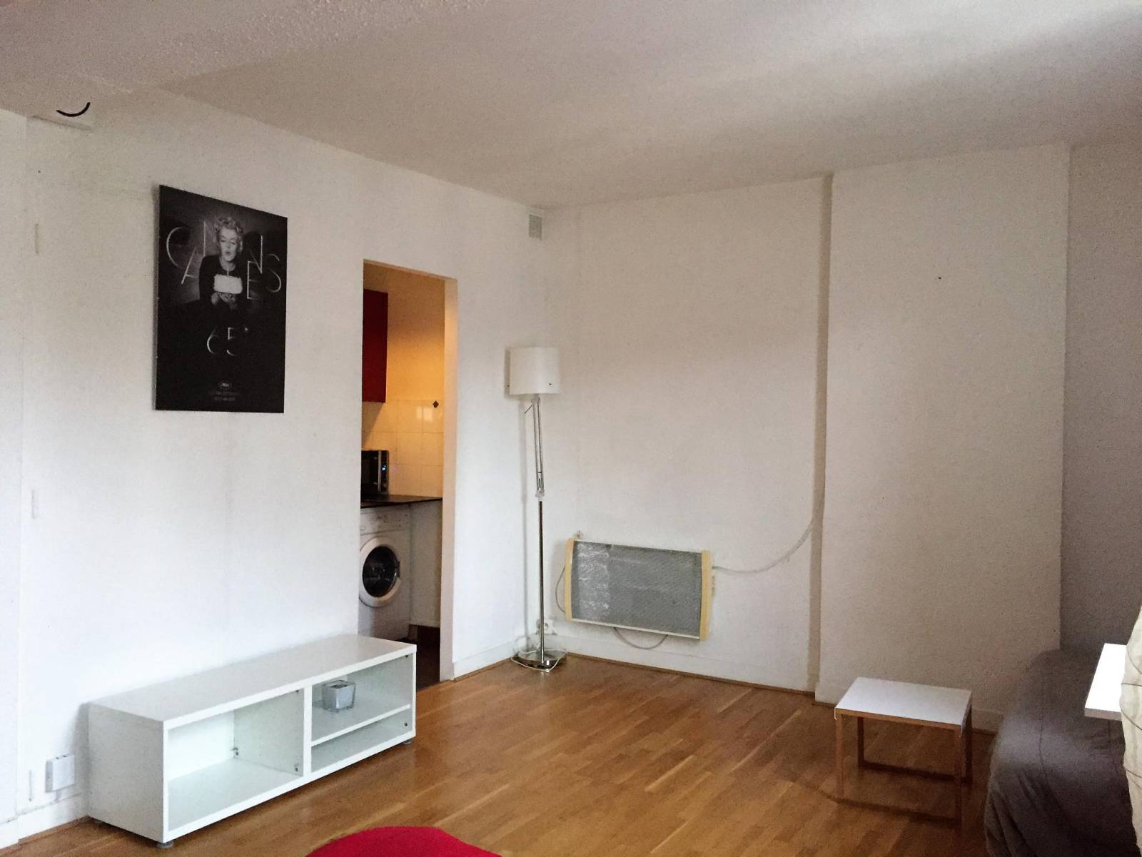 Location studio meublé Paris 15ème Cambronne boulevard Garibaldi de 29m² lumineux et proché métro