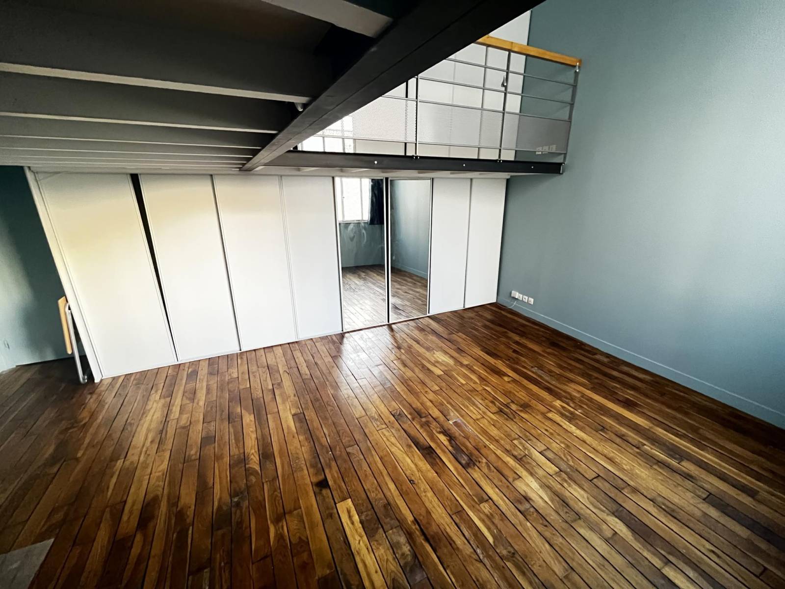 Location appartement 1 pièce de 45,78 m² dans le 14ème arrondissement de Paris
