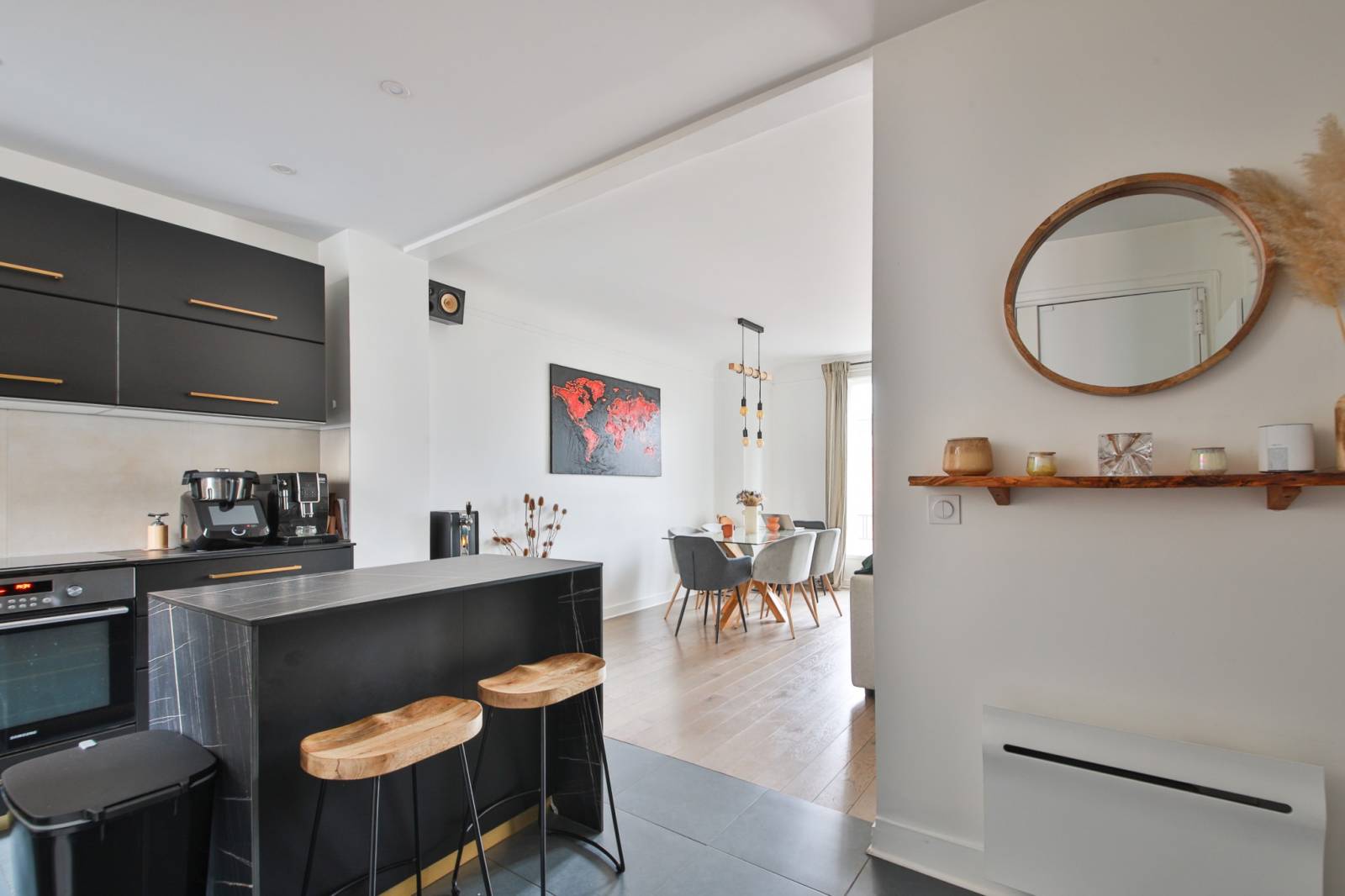 Cuisine moderne ouverte sur le séjour dans le 15ème arrondissement de Paris