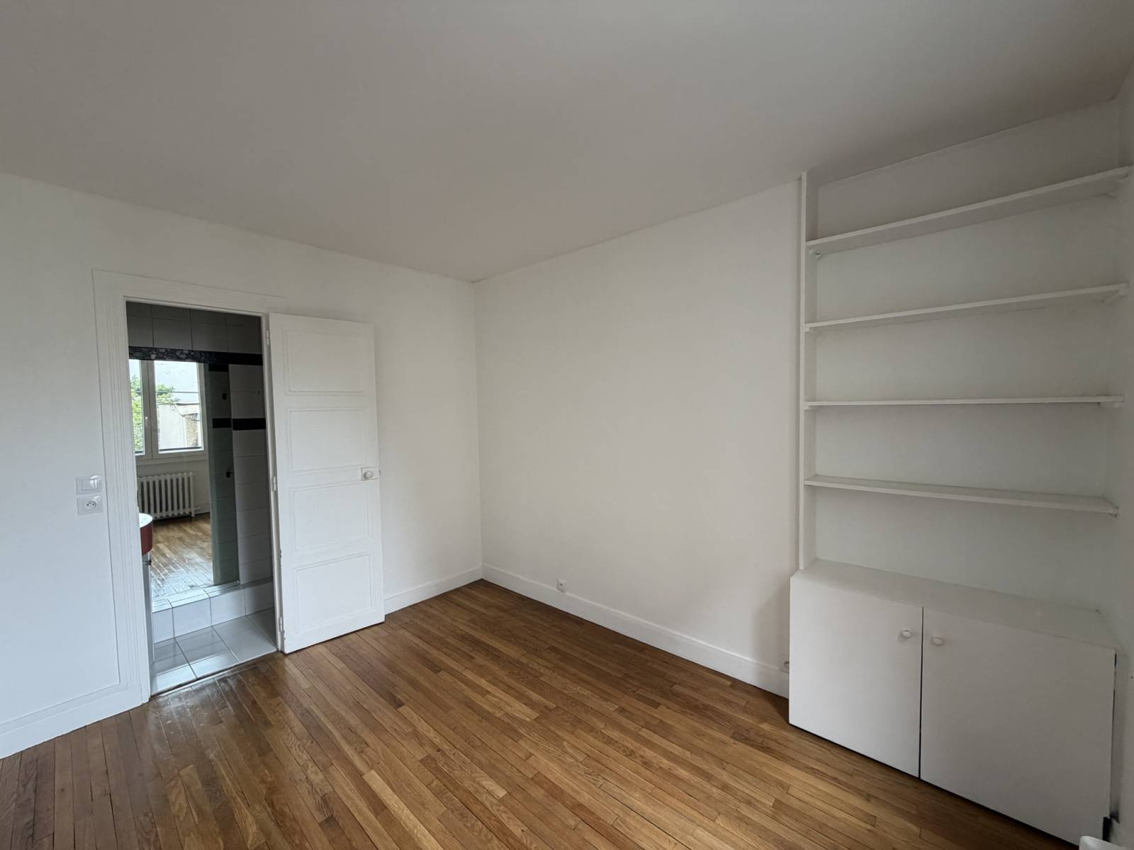 Location appartement vide 2 pièces dans le 15ème arrondissement de Paris