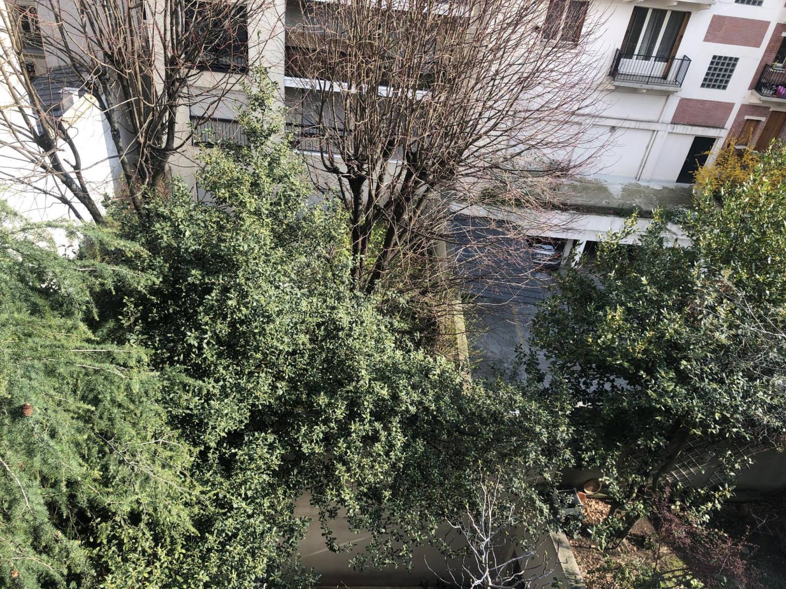 Studio meublé en location dans le 14ème arrondissement de Paris Village Pernety avec balcon