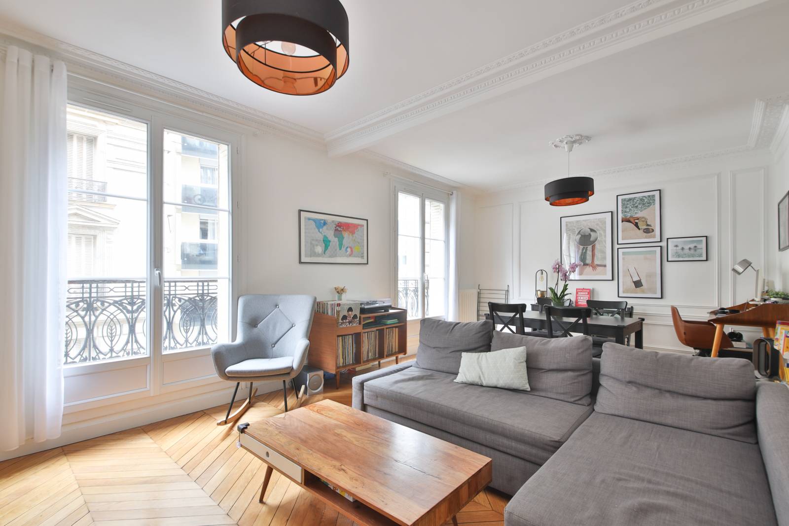 Perspective de double séjour avec style ancien, lumière et double  vitrage