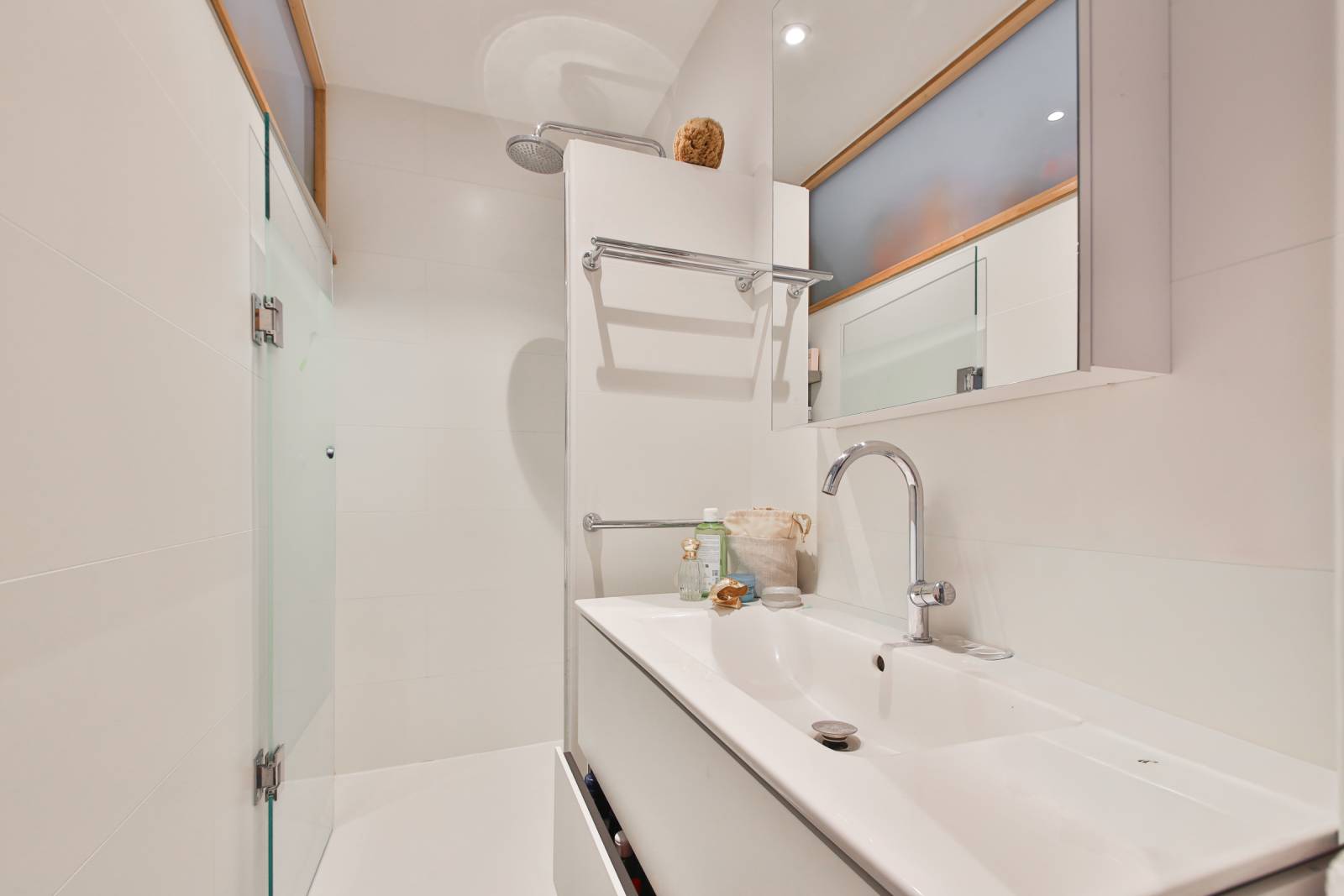 Salle de bains moderne appartement de standing Paris 15 La motte-Picquet