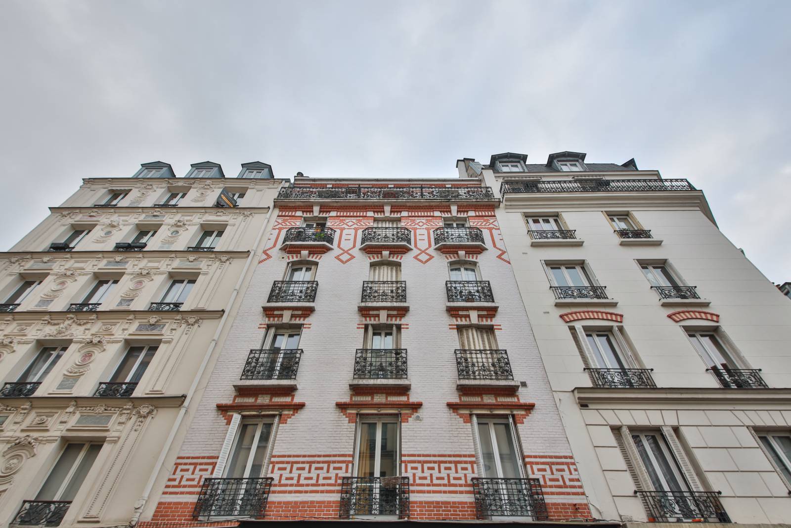 Façade immeuble parisien