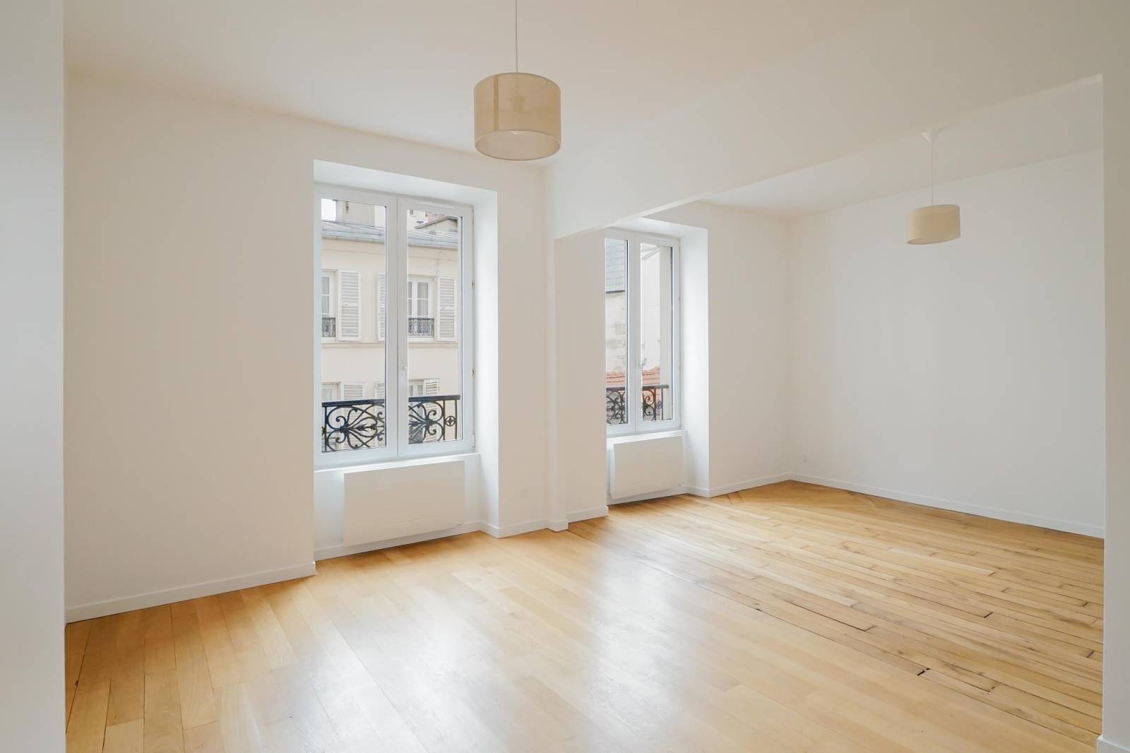 Appartement traversant entièrement rénové dans Paris 14ème arrondissement 