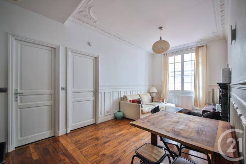 Séjour appartement de 3 pièces à vendre paris 15 entre square necker et volontaires 
