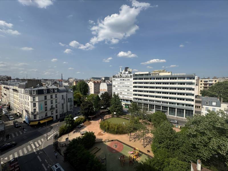 VENDU Appartement 3 pièces - Rue du Moulin Vert - vue Tour Eiffel