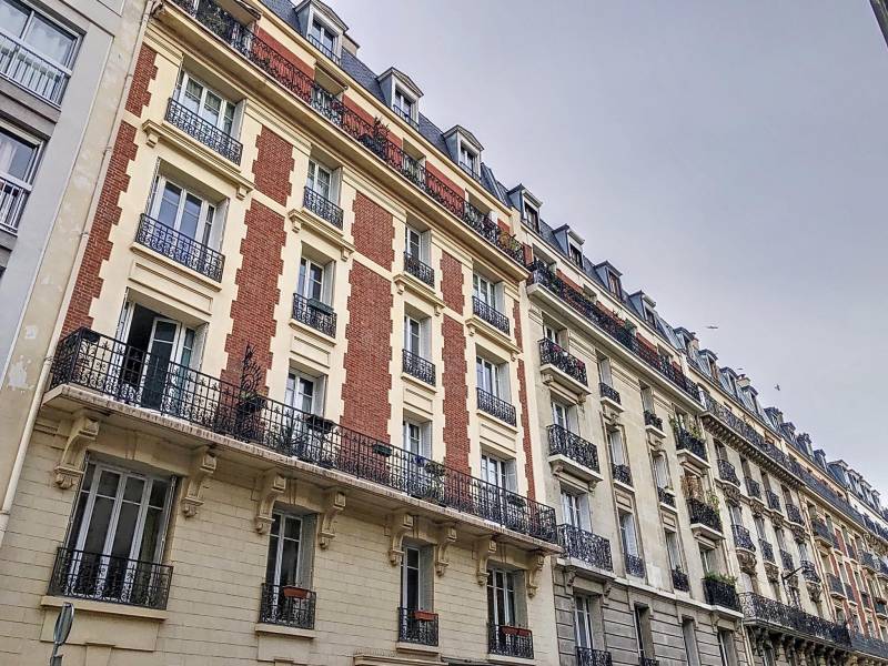 Immeuble Pierre et briques rue de Gergovie à paris XIVème 