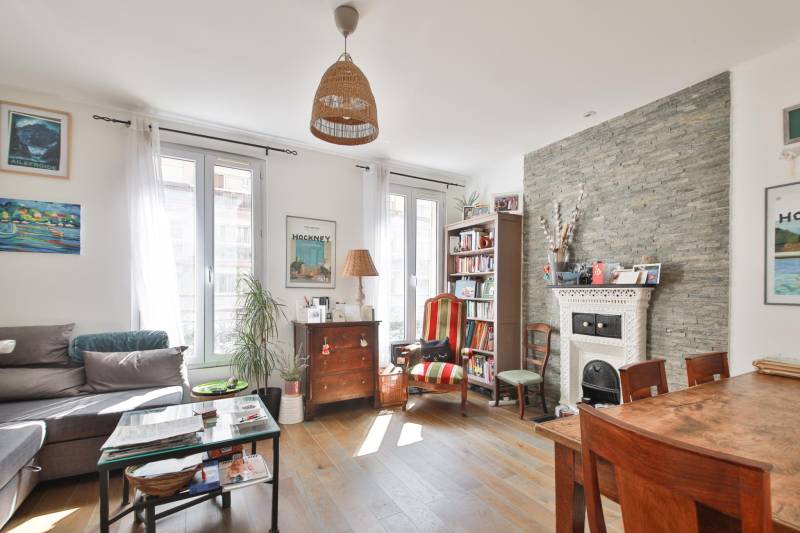 Pièce de vie spacieuse dans un appartement de 49m² à Boulogne Billancourt proche métro ligne 9
