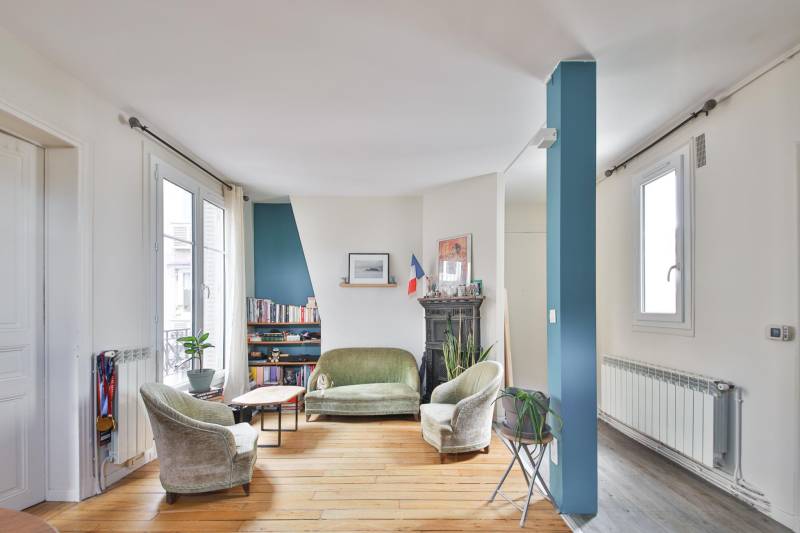 Pièce de vie 20m² avec cuisine ouverte dans un appartement T2 rue Raymond Losserand Paris 14