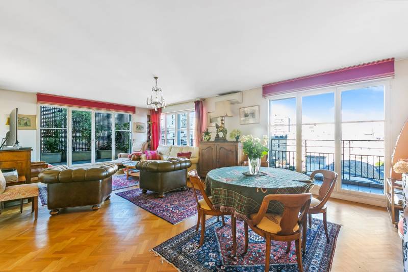 VENDU appartement familial en étage élevé de 4 pièces et 3 chambres avec terrasse - Paris XIVème : rue d’Alésia