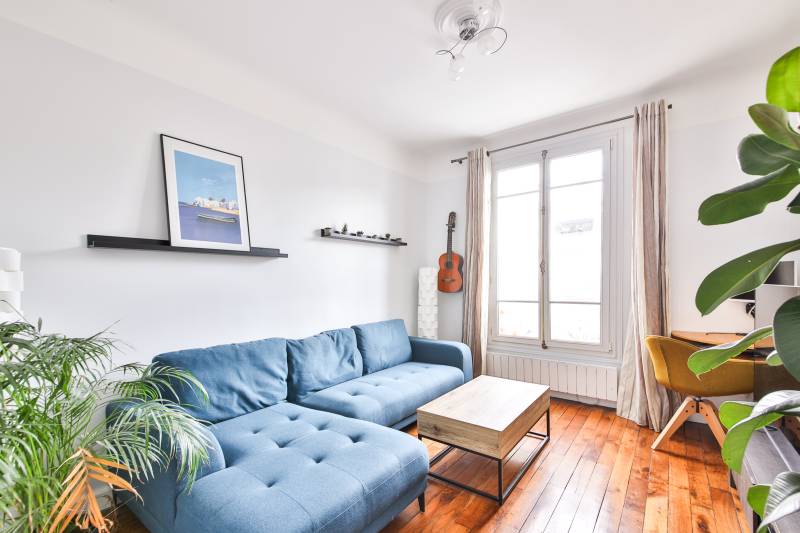 Une beau séjour entièrement rénové avec gout et lumineux, charme de l'ancien fonctionnalité au rendez-vous