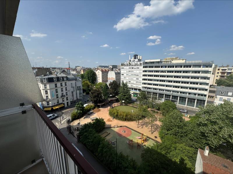 VENDU Appartement 3 pièces - Rue du Moulin Vert - vue Tour Eiffel
