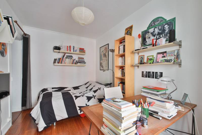 Chambre optimisée sans perte de place dans un appartement 2 pièces de 25,60m² à vendre à Paris dans le 14ème 