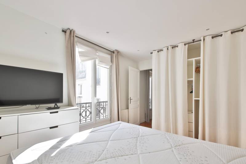 Espace nuit lumineux idéal pour jeune couple à Paris dans le 14ème arrondissement de Paris 