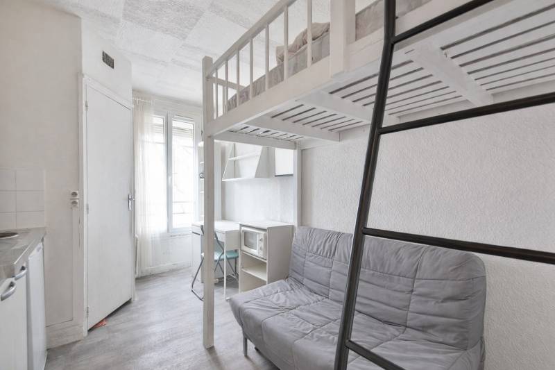 Jolie sudio avec kitchenette et lit mezzanine