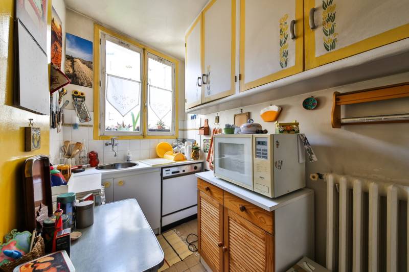 Appartement à vendre PARIS 14ème, 2 pièces calme, fonctionnel et proche des commodités.