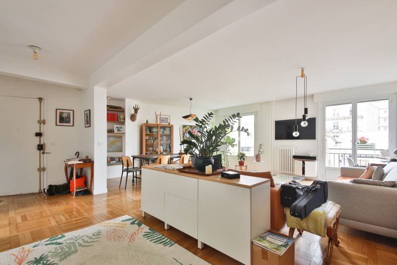 Grand séjour appartement familial boulevard de Grenelle Paris 15 calme et lumineux 