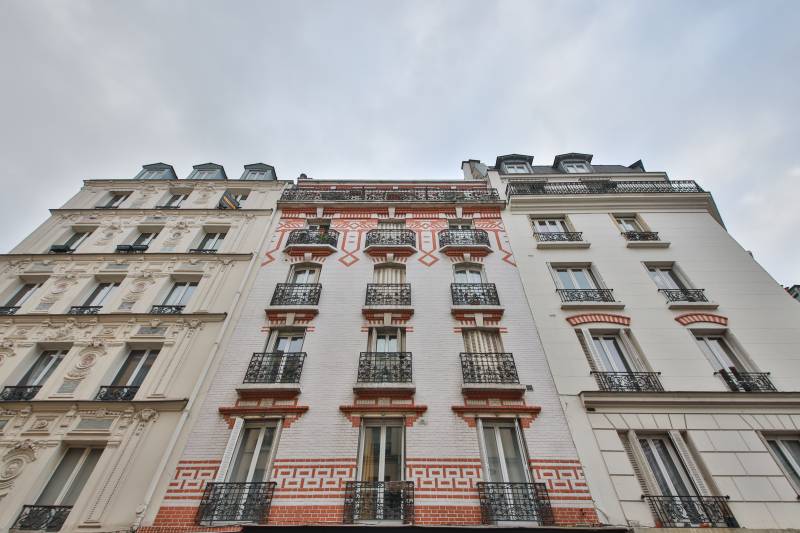 Façade immeuble parisien
