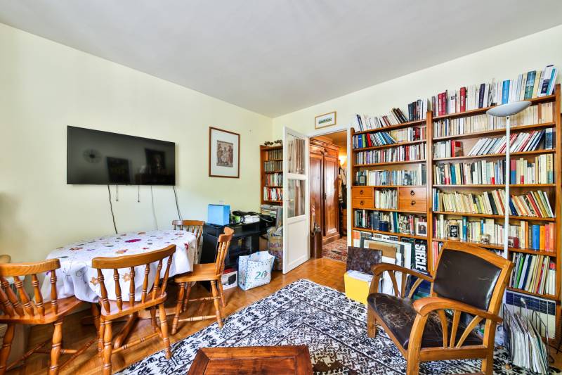 Appartement à vendre PARIS 14ème, 2 pièces calme, fonctionnel et proche des commodités.