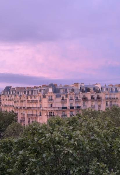 Vue dégagée sur les toits de Paris sans aucun vis-à-vis