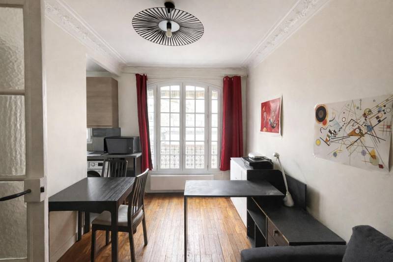 Studio meublé Paris 14ème proche métro Pernety 21m²